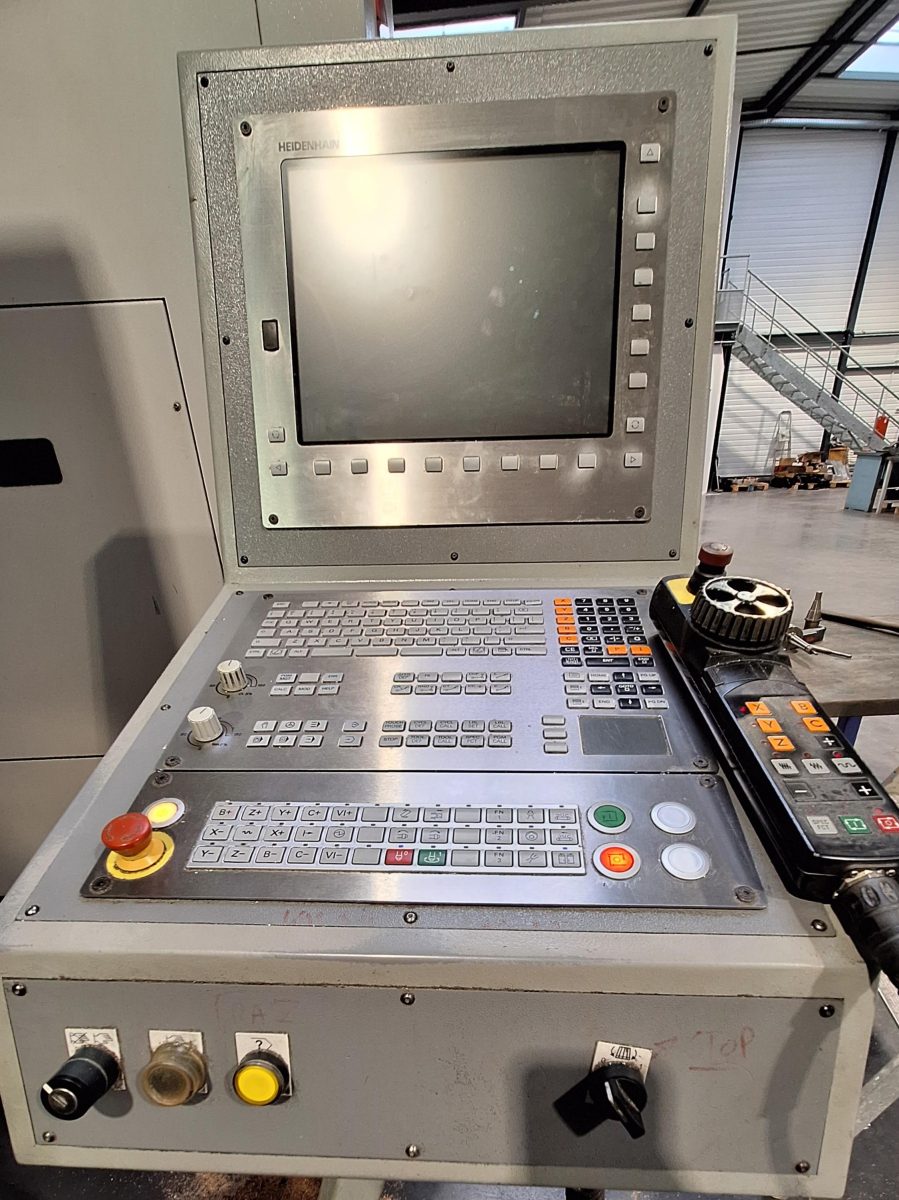 Fraiseuse CNC HURON MUTECH6