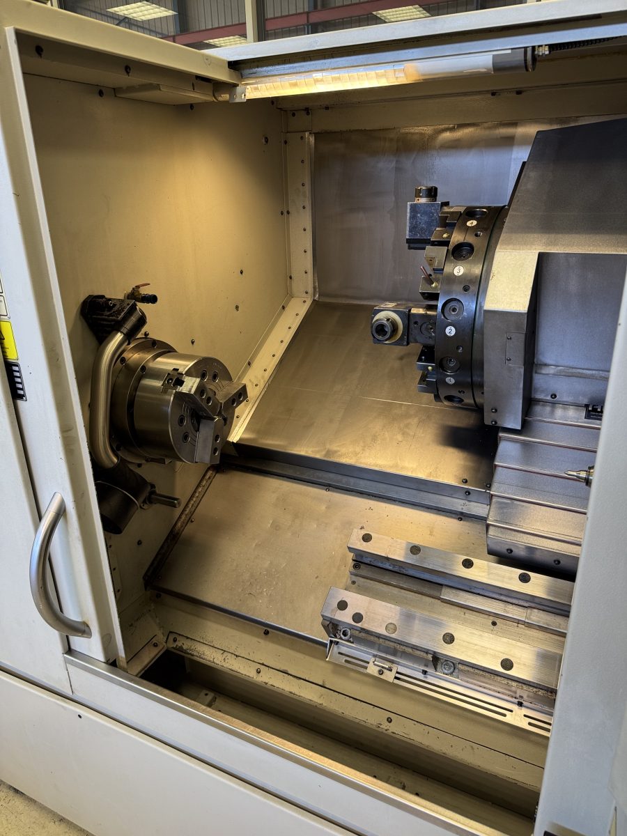 tour 3 axes Hardinge 250