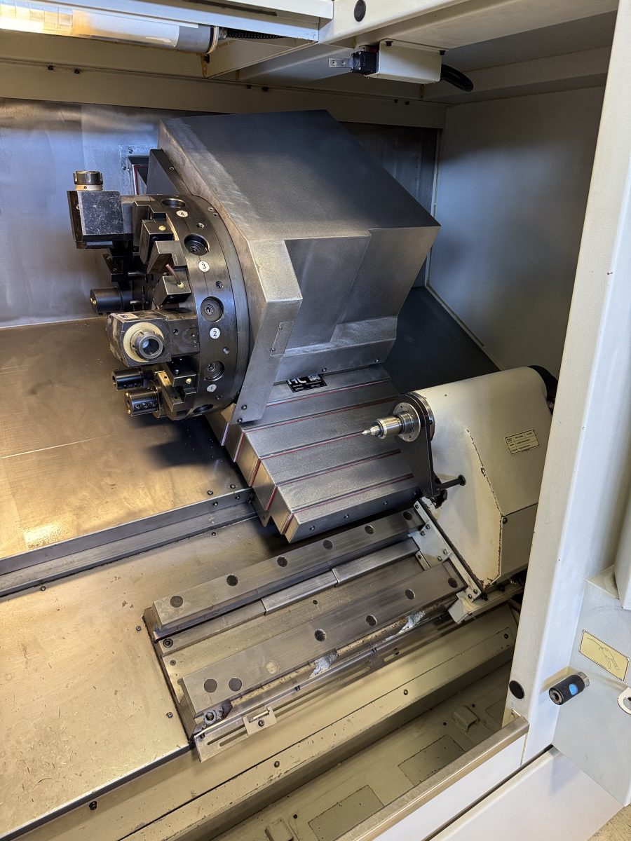 tour 3 axes Hardinge 250